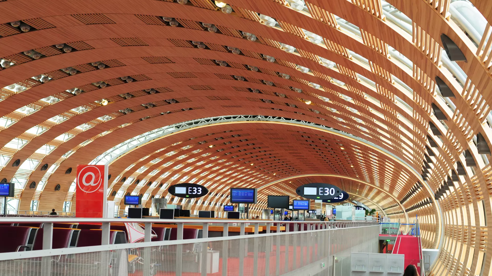 Aéroport Paris Charles de Gaulle TN DRIVER LUXURY